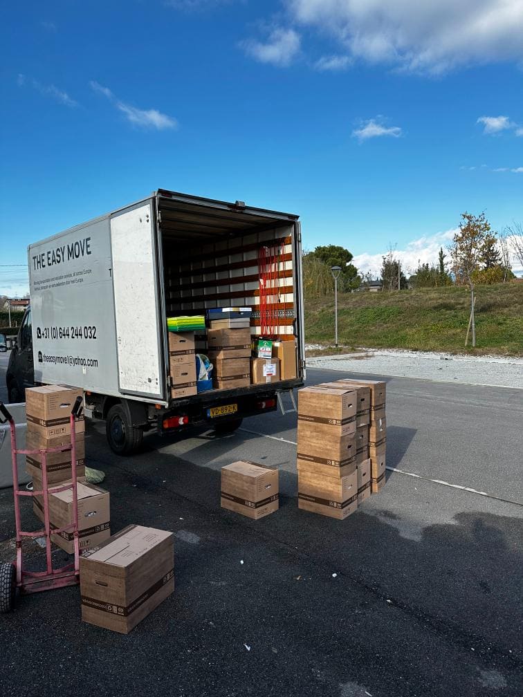 Moving van in Dortmund ready to be loaded